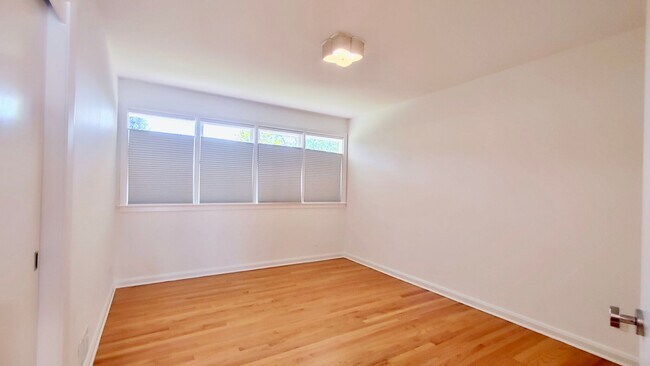 Building Photo - Broadmoor Mid-Century 3 Bedroom Ranch With...