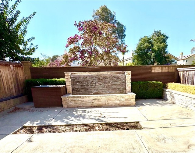 Building Photo - 2072 Villa Del Lago Dr