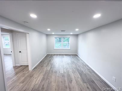 Building Photo - 453 Vineyard Ave