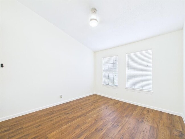 Building Photo - 2216 San Gabriel St