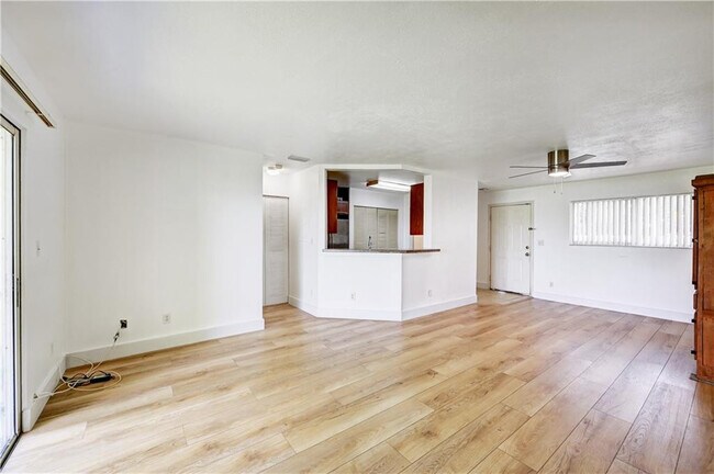 Building Photo - 3457 NW 44th St