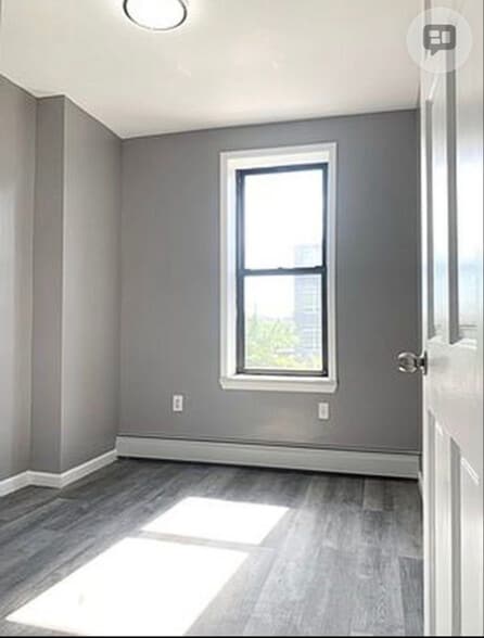 Building Photo - 93-38 43rd Ave