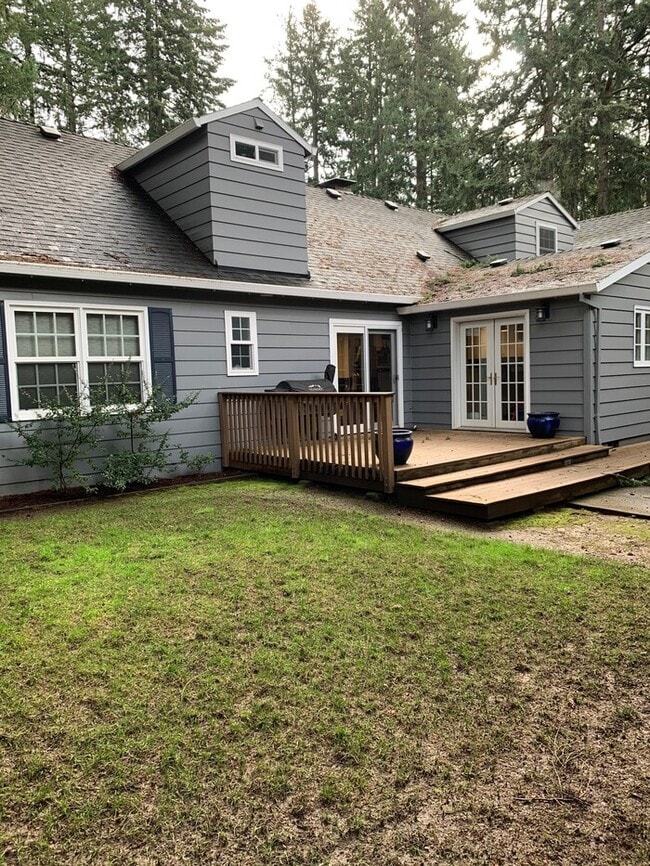 Building Photo - Spacious 4- Bed Home in Rivergrove Featuring 4-Car Garage, RV Parking, Fenced Yard, Minutes from ...