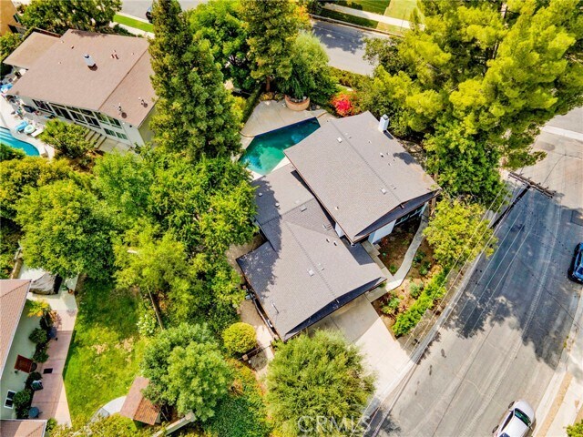 Building Photo - 4665 Willens Ave