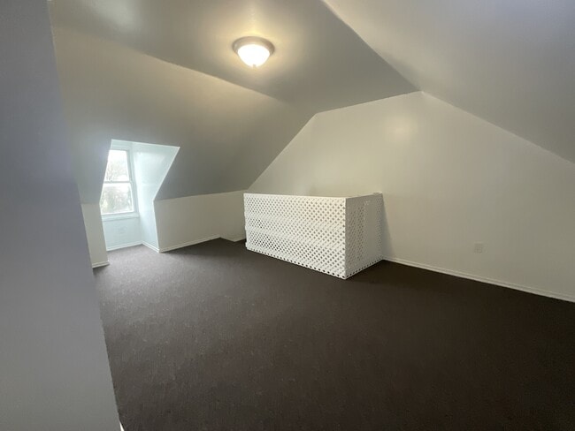 Building Photo - 650 W College Ave