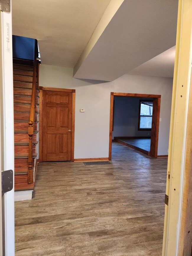 Building Photo - 740 Van Buren St