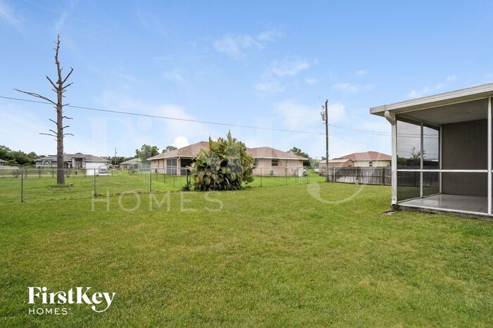 Building Photo - 6480 Maytree Cir