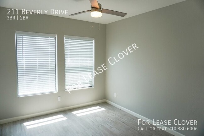 Building Photo - 211 Beverly Dr