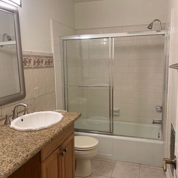 Building Photo - 1935 Alpha Rd