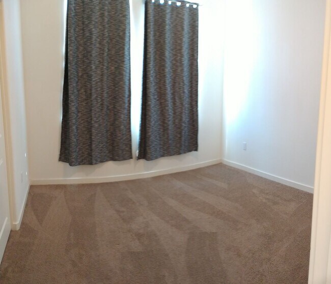 Building Photo - New Townhome in Great Community