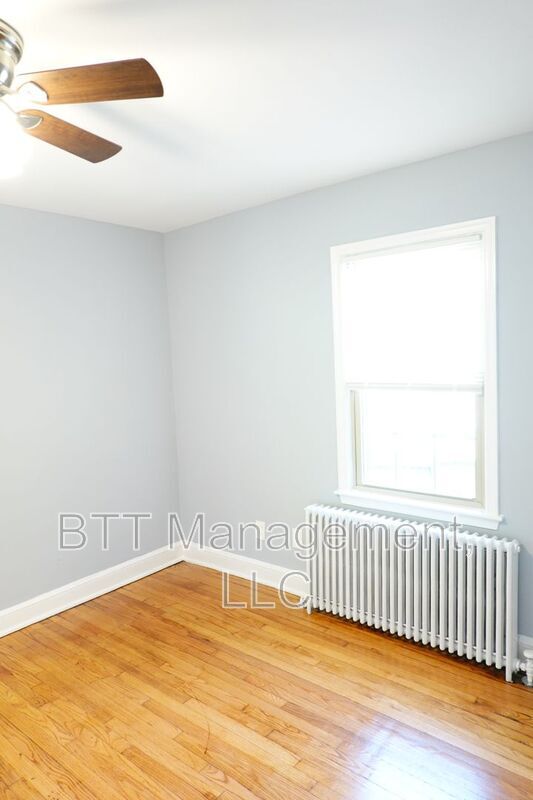 Building Photo - 310 Domer Ave