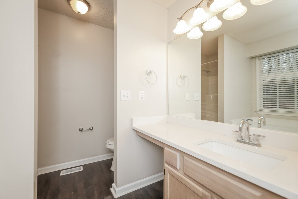 Building Photo - 2624 Loring Rd NW