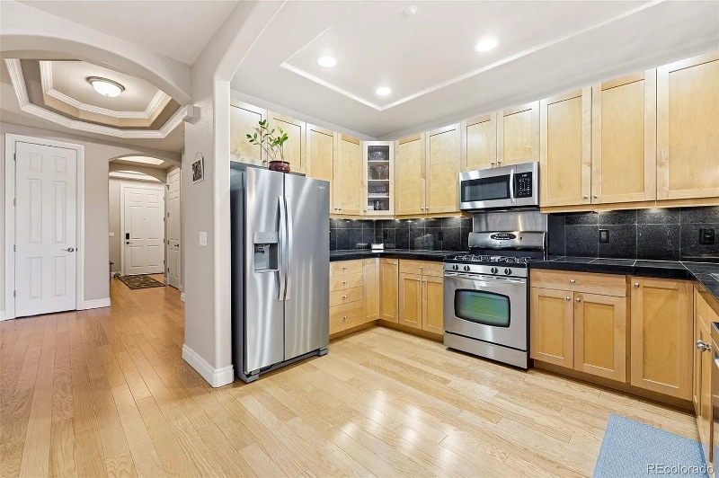 Building Photo - 40 Madison St