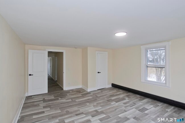 Building Photo - 47 Maple Ave