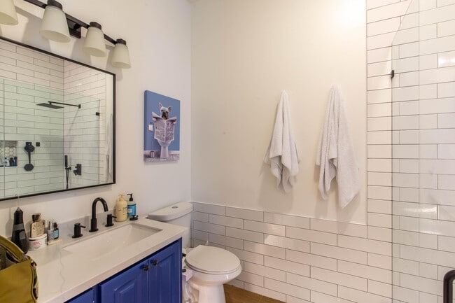 Building Photo - 8217 Xanthus Ln