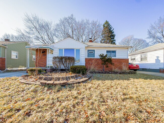 Building Photo - AVAILABLE NOW! Beautifully Updated 3-Bedroom Home with High-End Finishes!