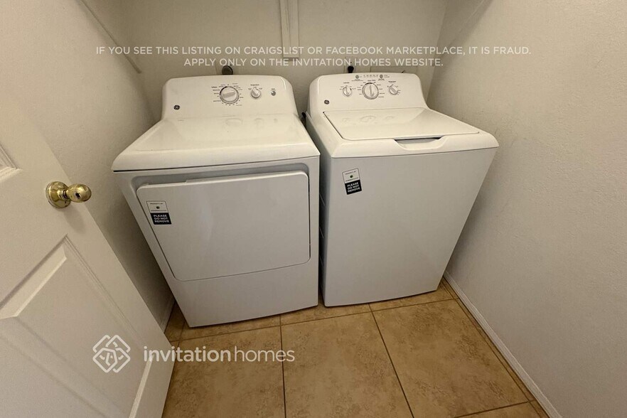 Building Photo - 3936 W Camino Del Rio