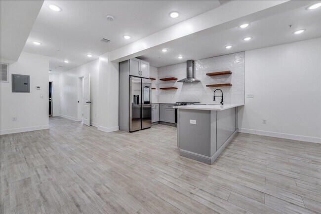 Building Photo - 260 Palisade Ave