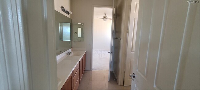 Building Photo - 7728 Villa De La Paz Ave