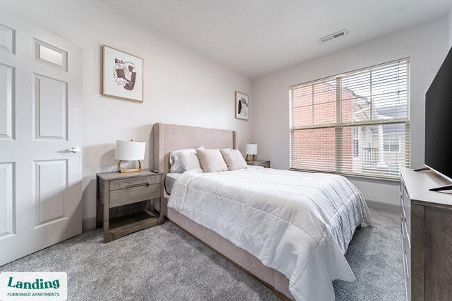 Building Photo - 3031 Eden Ave