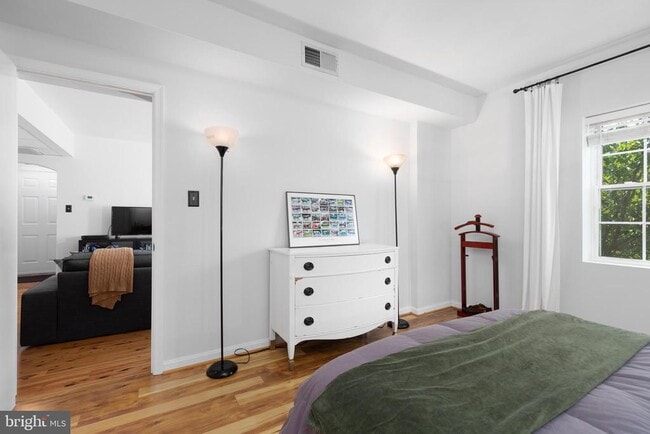 Building Photo - 1900 Key Blvd