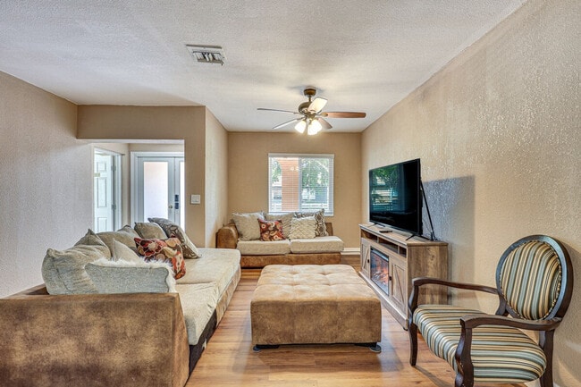 Building Photo - 2934 NW 66th St