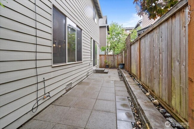 Building Photo - 14819 16th Pl W