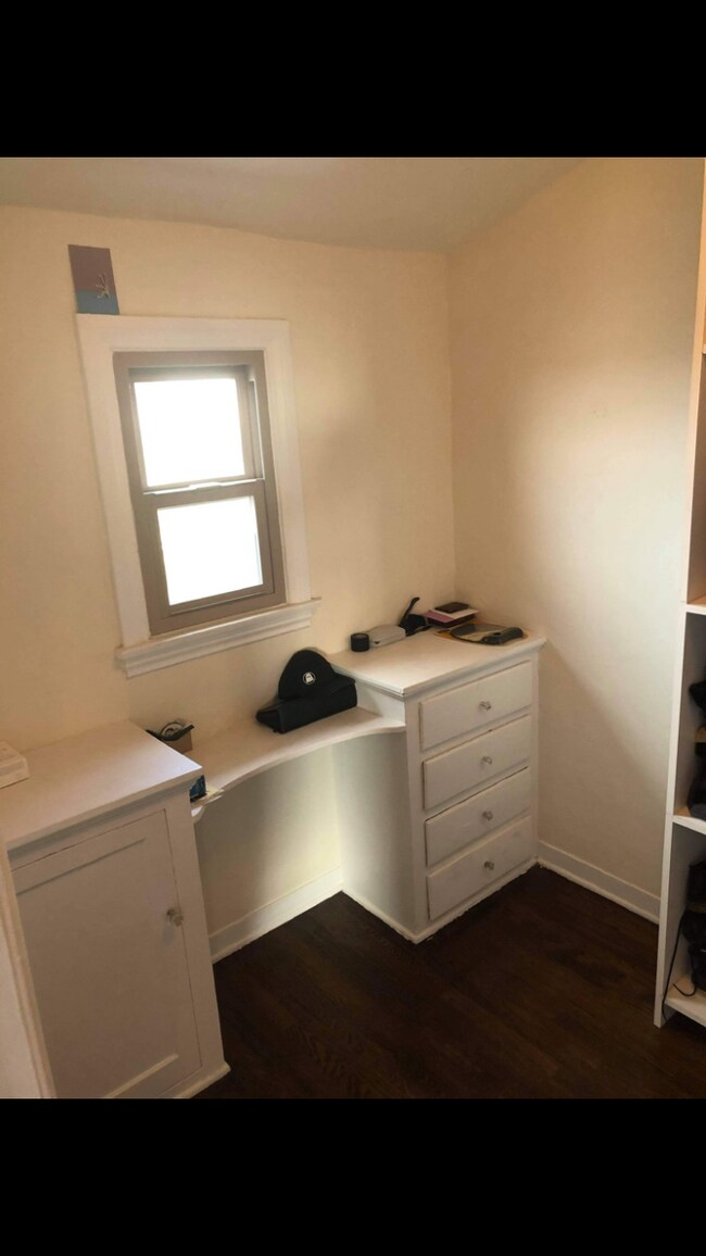 Closet 2 - 1370 S Ridgeley Dr