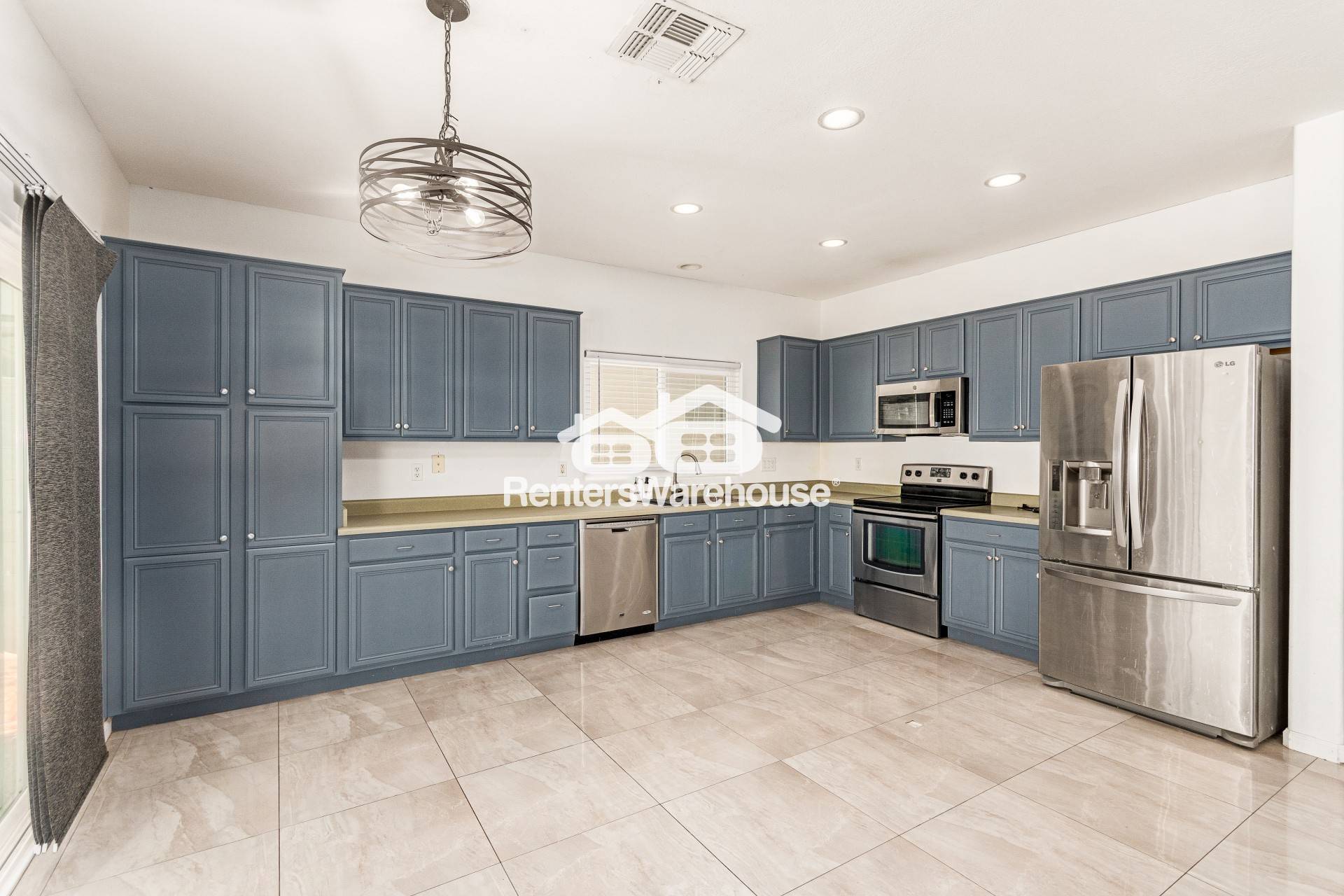 Building Photo - 14206 W Indianola Ave