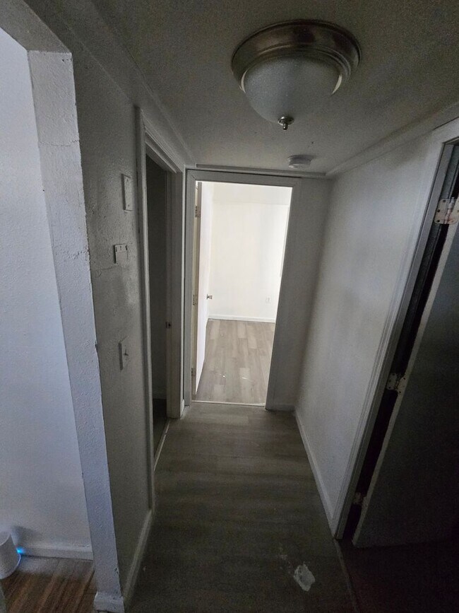 Building Photo - LIMITED TIME**1/2 OFF DEPOSIT**