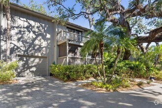 Building Photo - 1423 Landings Pl