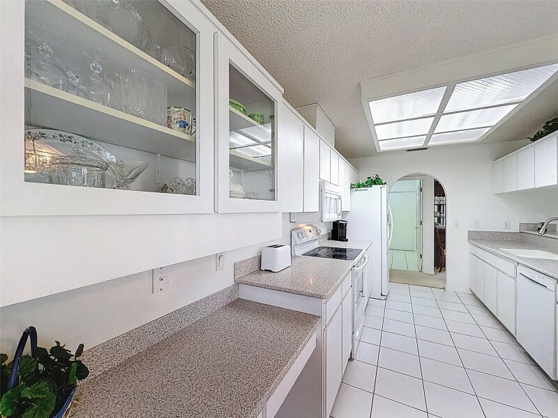 Building Photo - 13610 Glaze Brook Dr