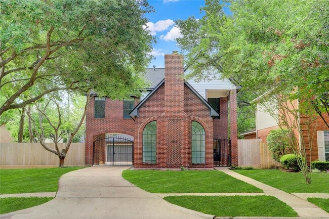 Primary Photo - 4815 Willow St