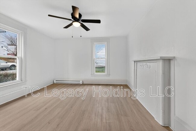 Building Photo - 1013 N 15th St