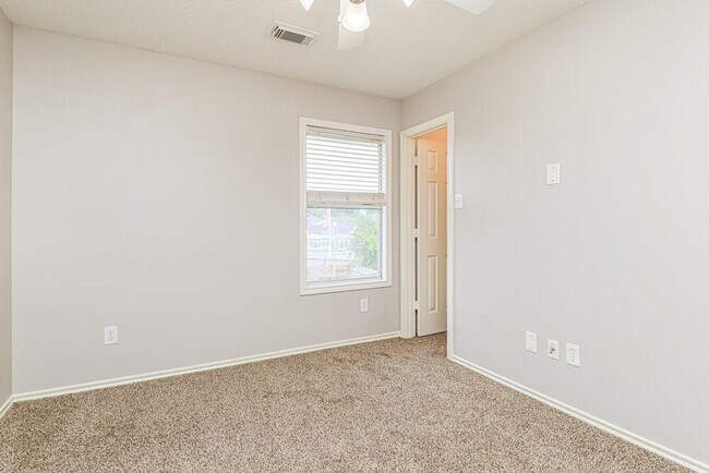 Building Photo - 6718 Rockwall Trail Dr