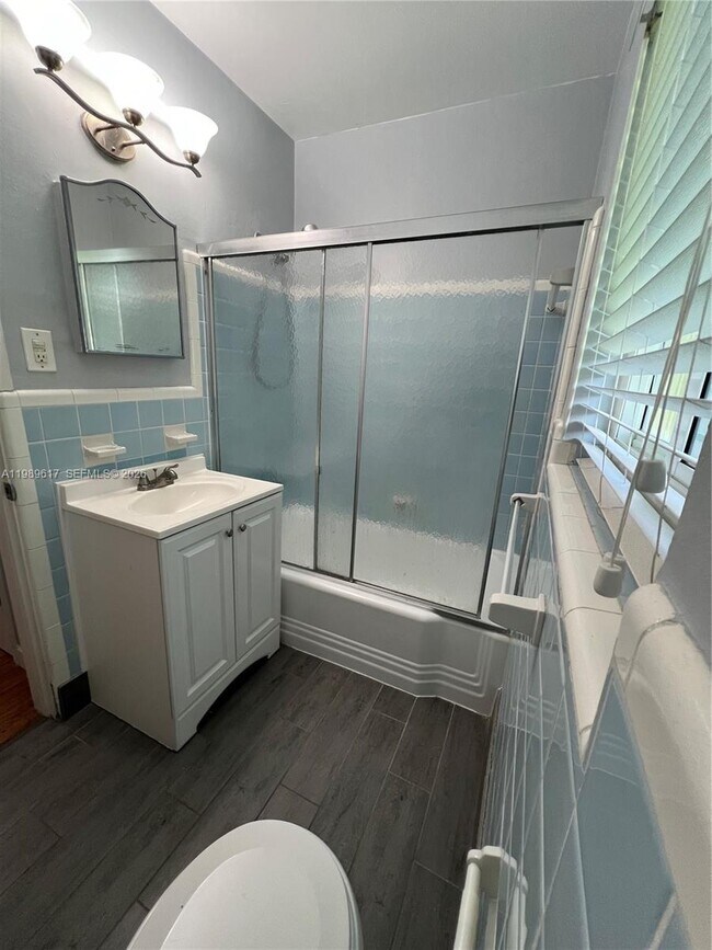 Building Photo - 432 Palmetto Dr