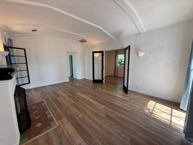 Building Photo - 7269 Waring Ave
