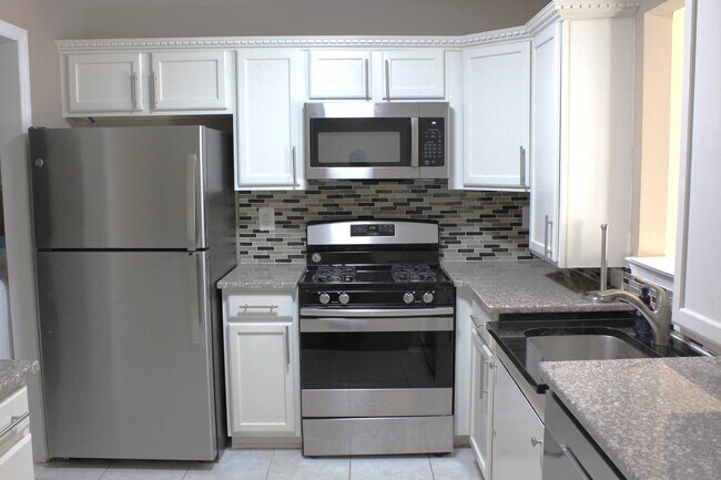 Building Photo - 77 Pagoda Ln