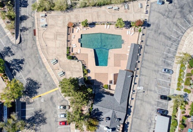 Building Photo - 4800 N Stanton St