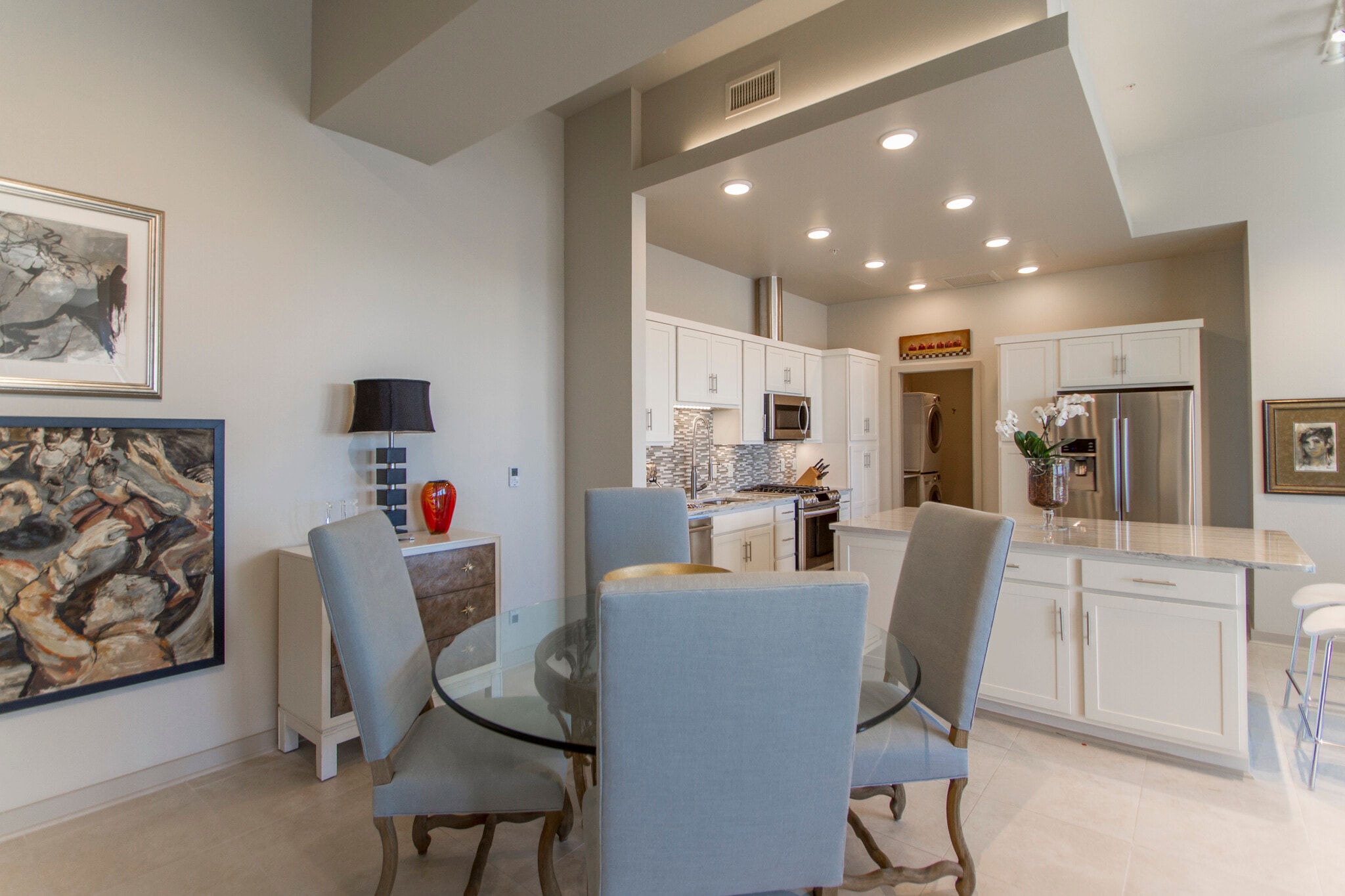 Building Photo - 221 W 2nd St