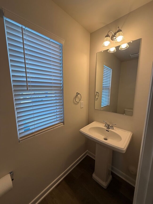 Building Photo - Modern Two-Story Townhome with Open Floor Plan and Garage