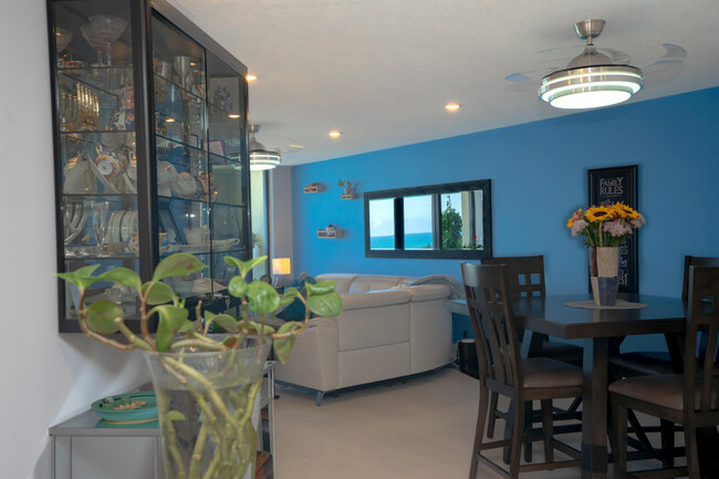 Building Photo - 9500 S Ocean Dr