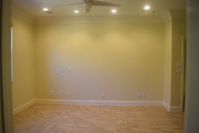 Building Photo - PGA Verano
