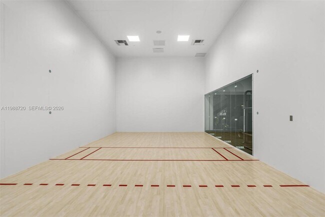 Building Photo - 225 N Miami Ave