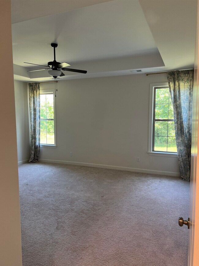 Building Photo - 9746 Woodland Fox Ln N