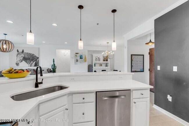 Building Photo - 22 Cooper Ave