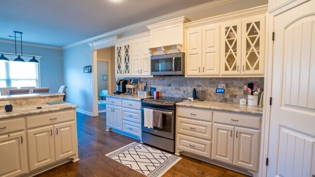 Building Photo - 3707 Sterling Oaks Dr
