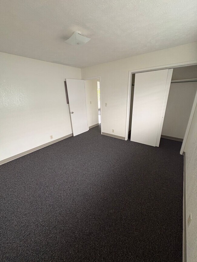 Building Photo - Beautifully Renovated 2Brdm 1 Bath in Hilo