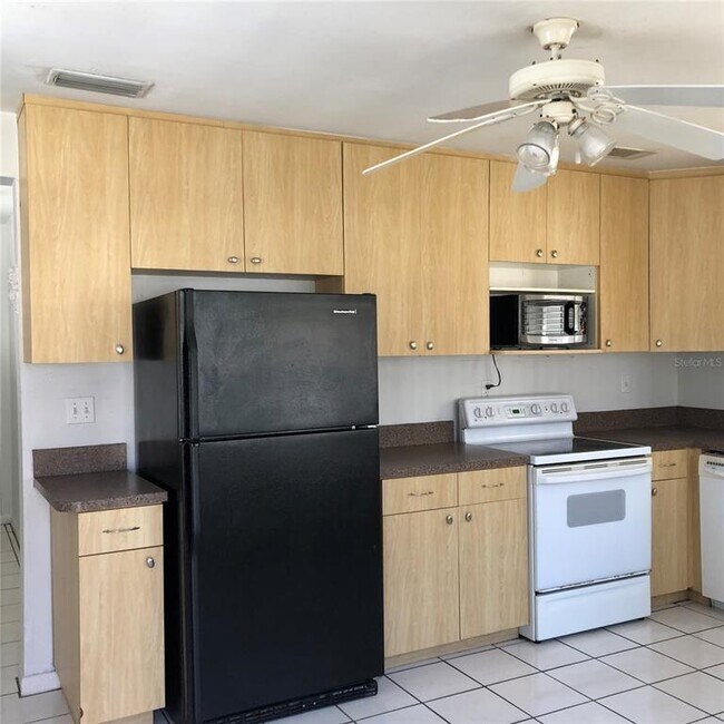 Building Photo - 409 S Orleans Ave