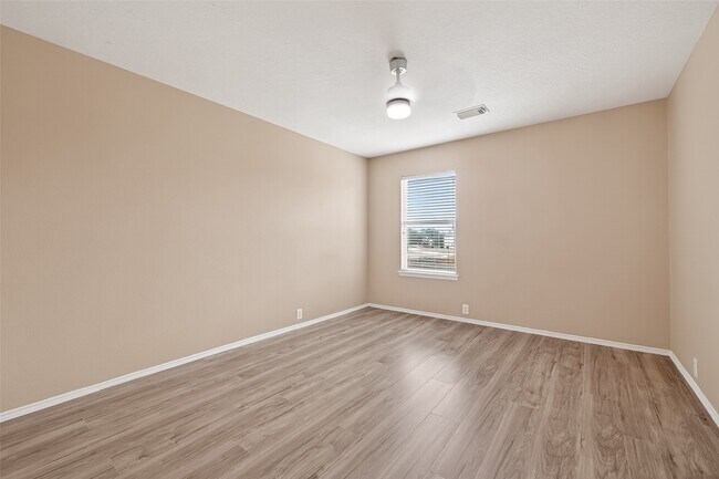 Building Photo - 15007 Sugar Sands Dr